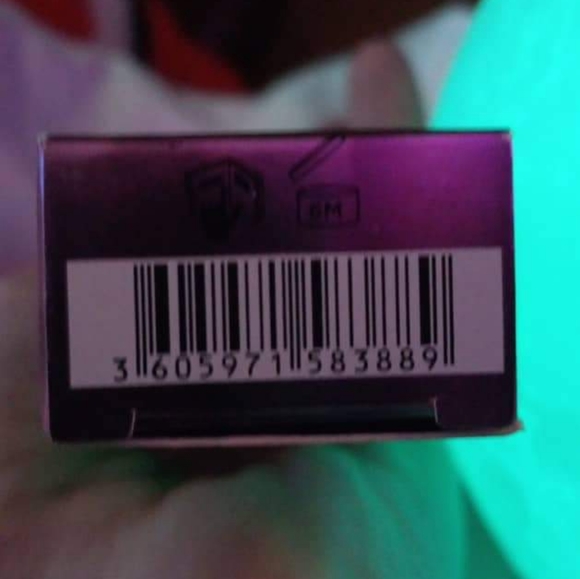 Mascara UD Troublemaker - Picture 2 of 4